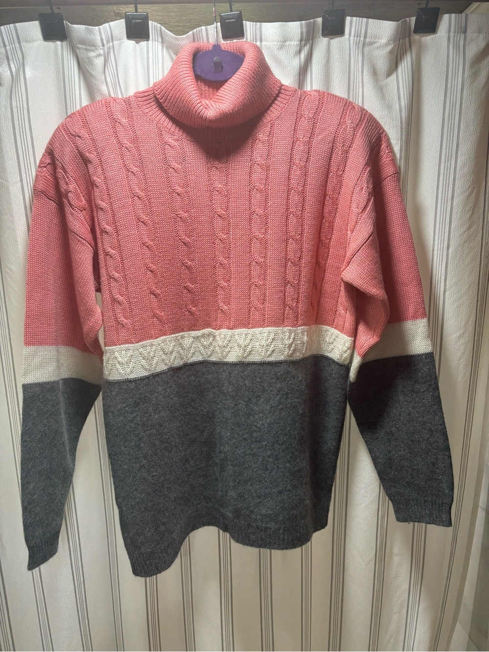 Crown Pink, Cream & Gray Cable-Knit Turtleneck Sweater